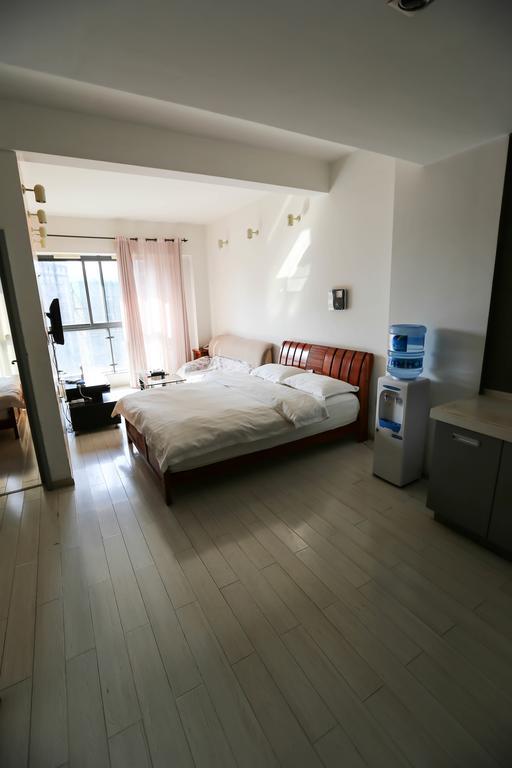 Nissi Holiday Hotel Kunming Rum bild