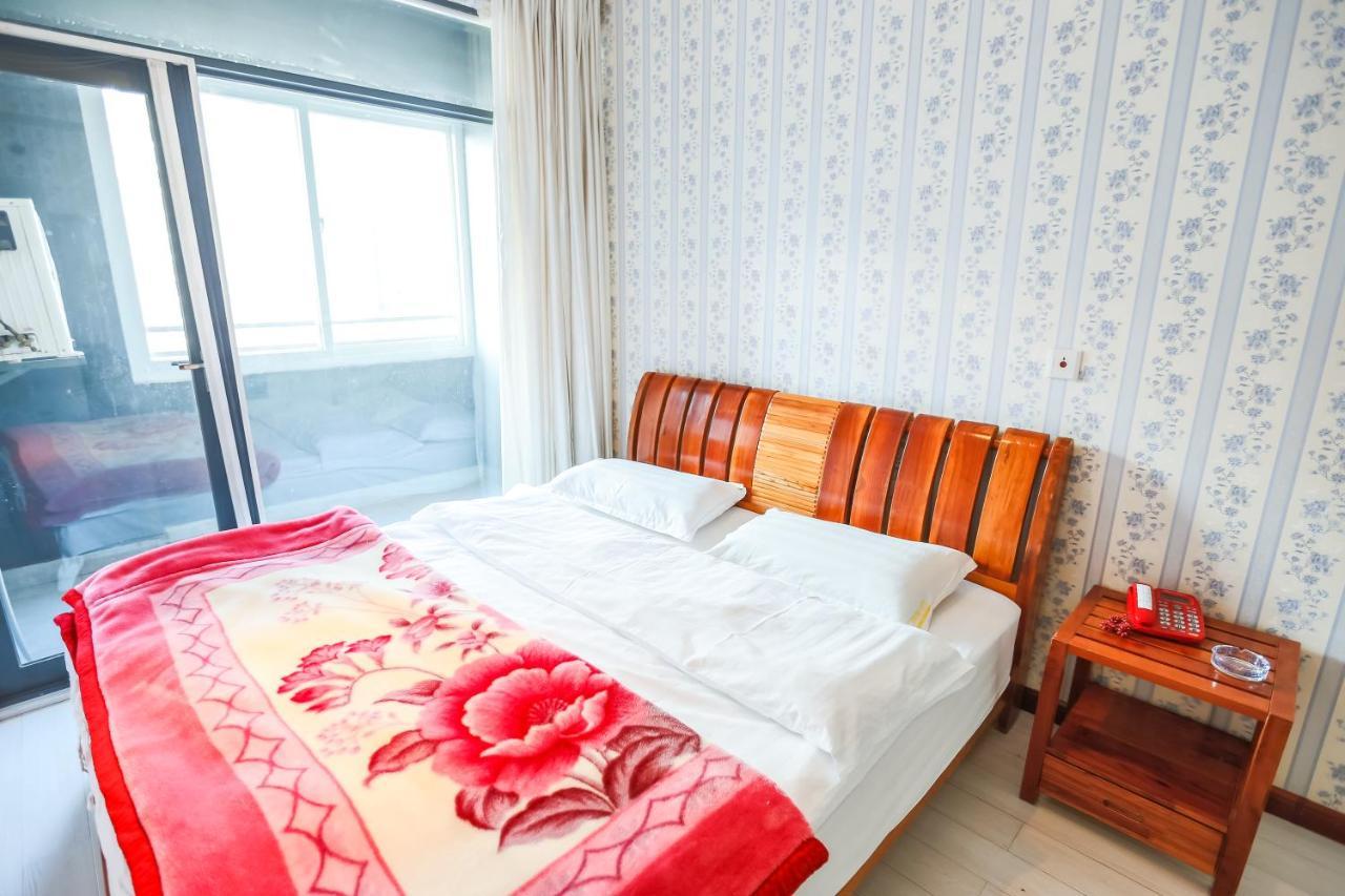 Nissi Holiday Hotel Kunming Exteriör bild